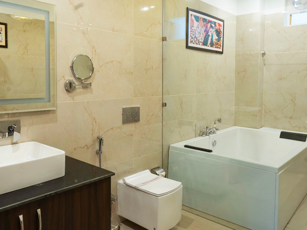 Bathtub in Suite